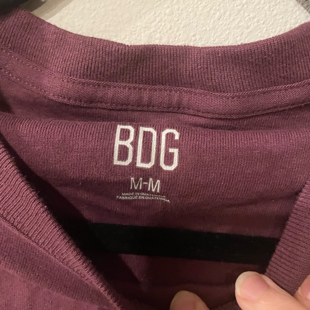 BDG Slightly cropped 100% cotton t-shirt in Deep Plum medium NWT junior sizing - Picture 3 of 4